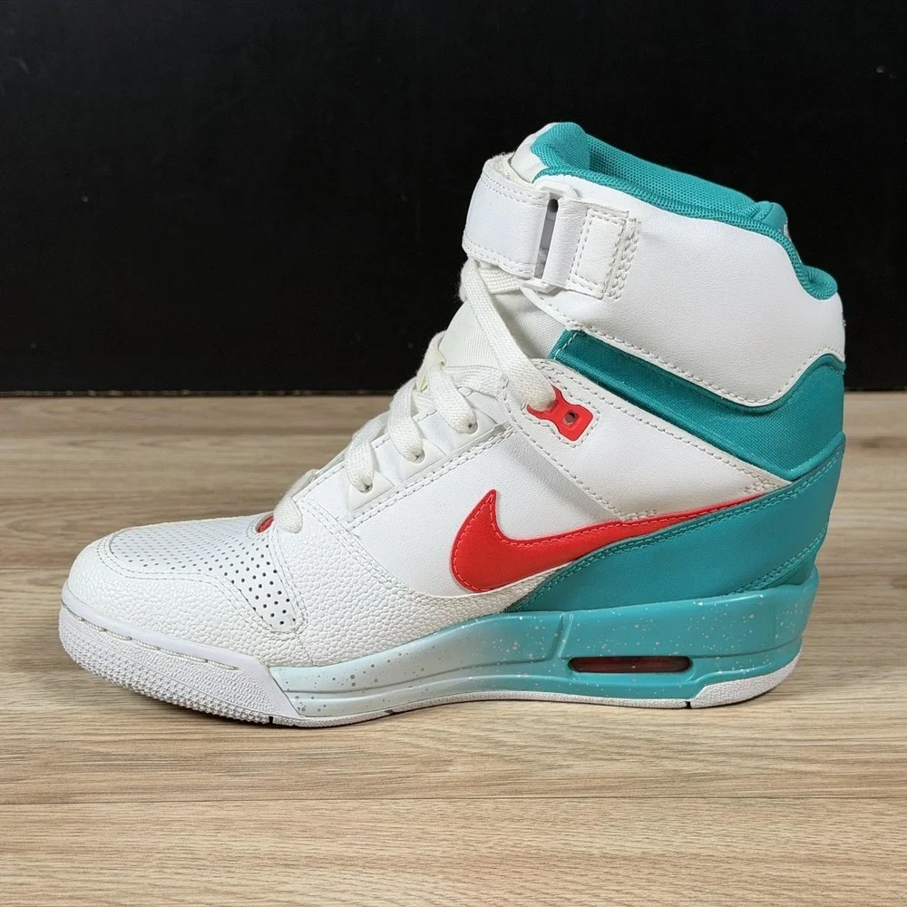 Nike Shoes Womens Size 7.5 White Green Air Revolution Sky Hi Sneakers 599410-101